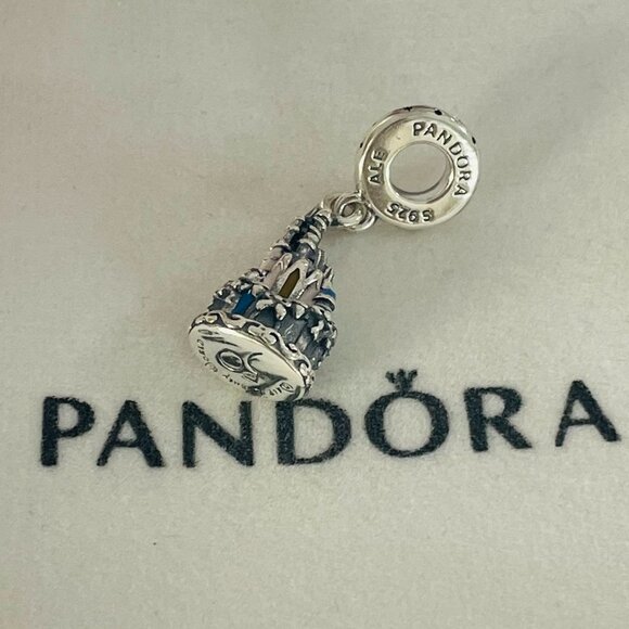 Pandora Walt Disney World 50th Anniversary Fantasyland Castle Bracelet - Picture 4 of 5